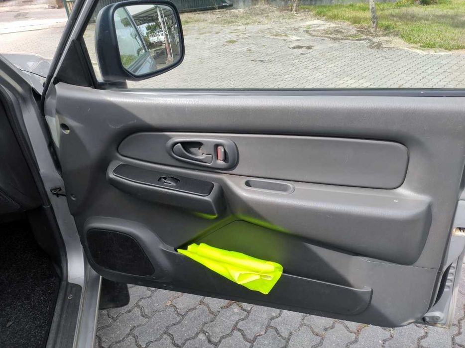 Mitsubishi L200 4x4 cabine Extra 180MIL KM