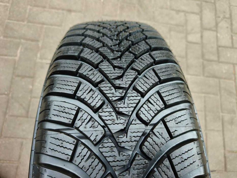 215/65 103H R17 FALKEN EuroWinter HS01 SUV NOWE 8mm 2022r Zimowe 4szt Opony