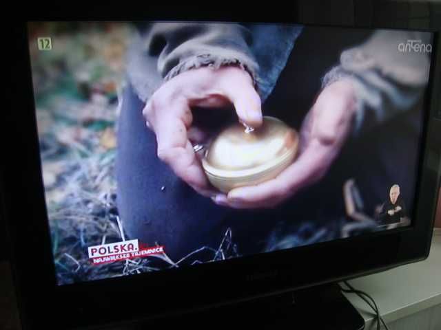 TV mały 26cali +dvd sprzedam.