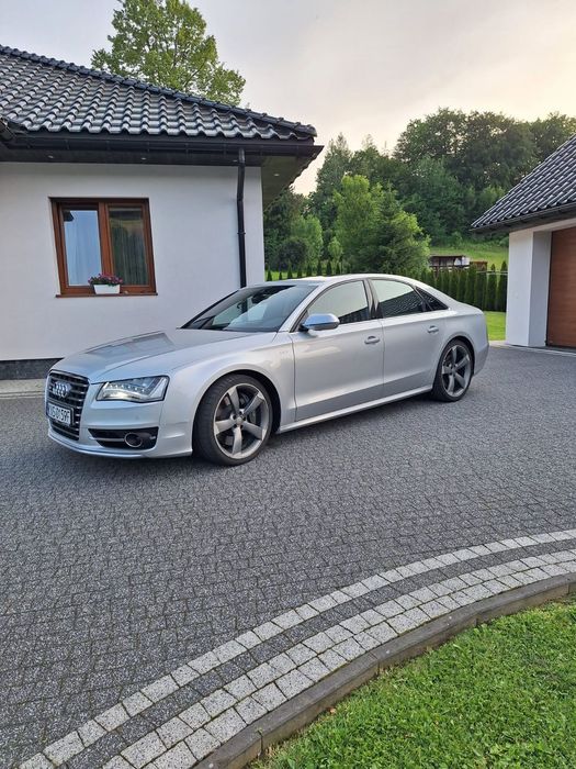 Audi S8