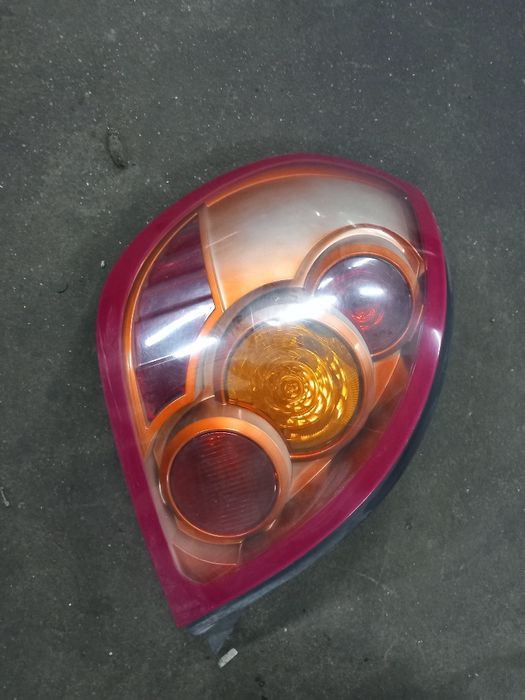 Lampa tył nissan almera n16 lift