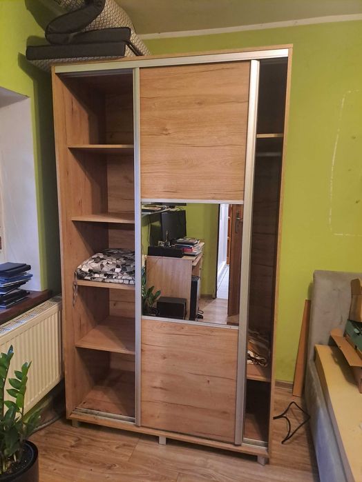 Sprzedam dużą szafę