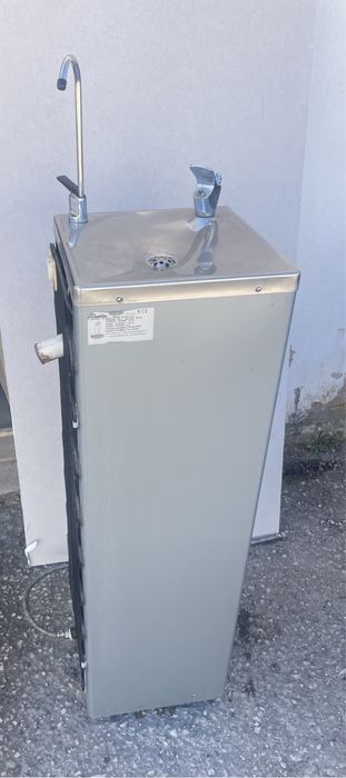 Maquina de agua ligada a rede