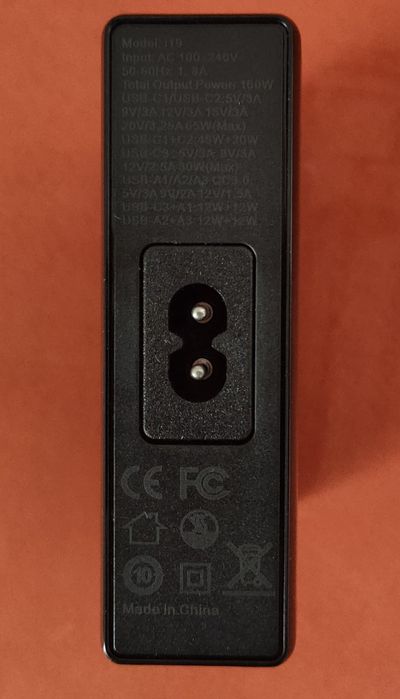 Carregador 160W GaN – 6 Ports (3x USB-C + 3x USB-A) com Display LED