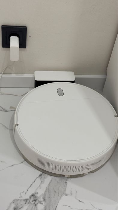 Роботи пилосос миючий Xiaomi Mi Robot Vacuum-Mop G1