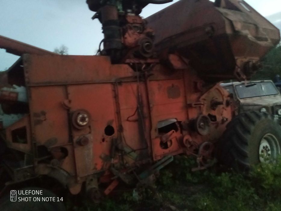 Продам комбайн Нива 5