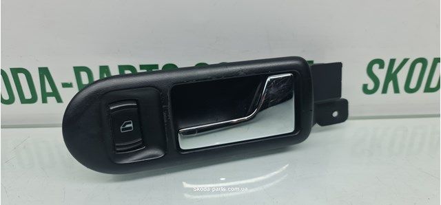 Ручка дверей внутрішня передня права Volkswagen Passat B5 3B1837114