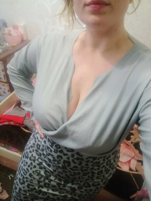 Замшева сукня. Ділова або повсякденна