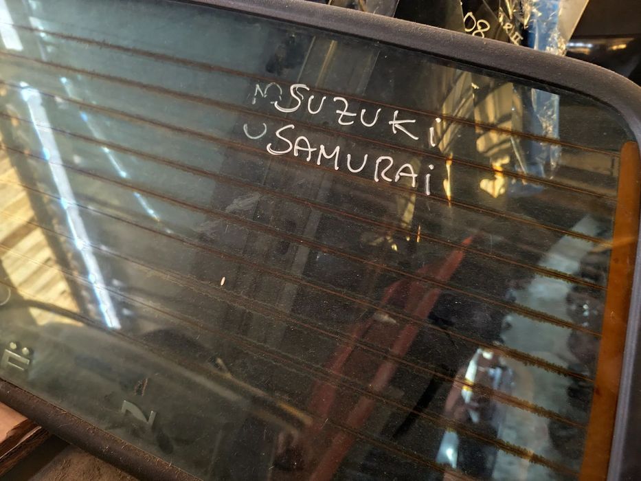 Suzuki Samurai - VIDRO OCULO TRASEIRO - VD038
