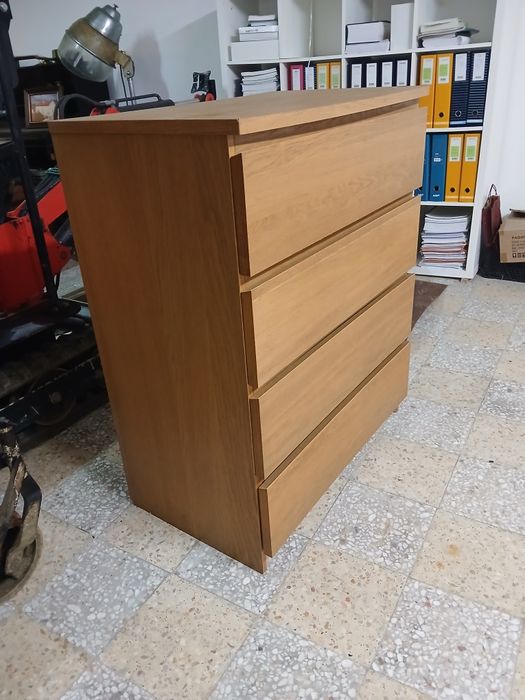 Cómoda 4 gavetas