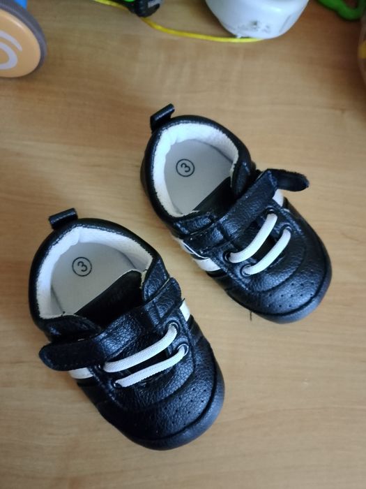 Дитяче взуття для маленьких