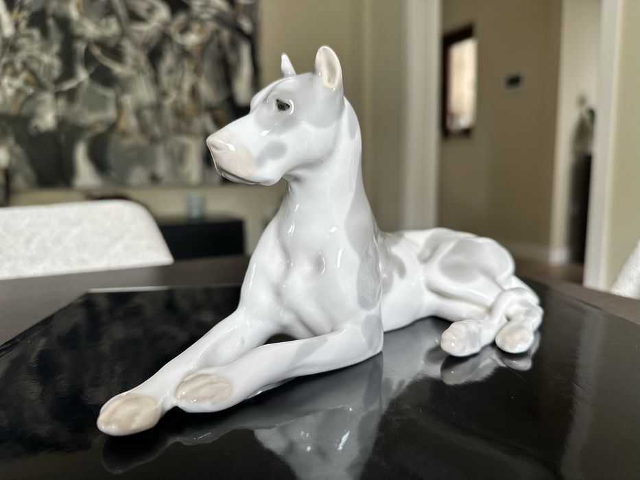 Cão (Dogue Alemão/Grand Danois) em porcelana sovietica vintage