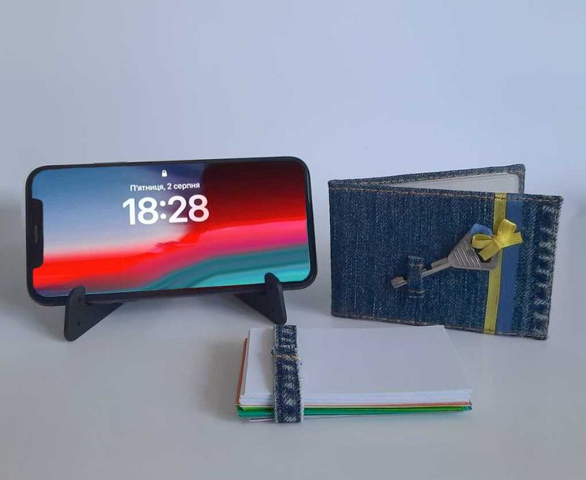 Набор мужчине - подставка мобильного, блокнот паролей Password book