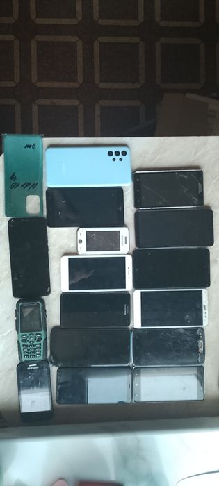 Продам телефоны одним лотом