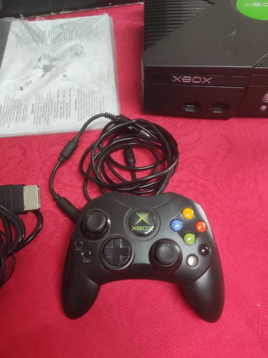 Xbox original- c/ chip-caixa original-manuais e comando