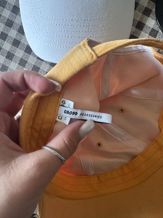 кепки та козирьок в дуже хорошому стані