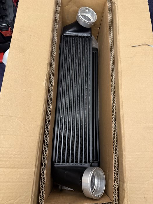 Intercooler BMW e90 e91 e92 e93 e60 e61