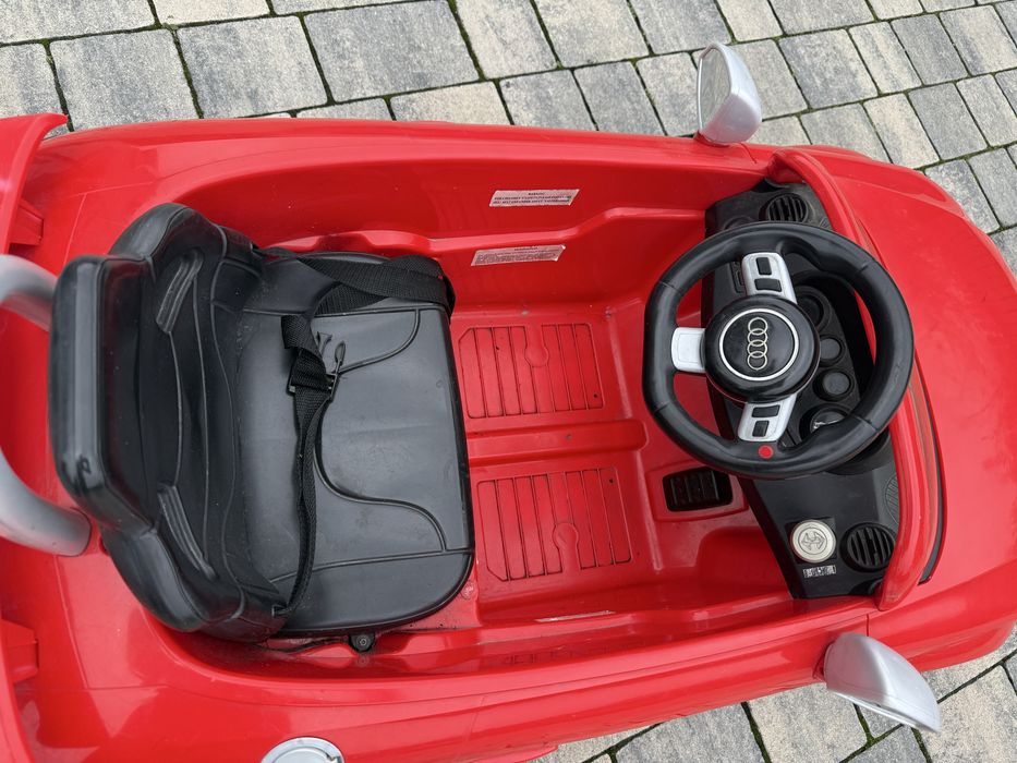 Samochodzik na akumulator