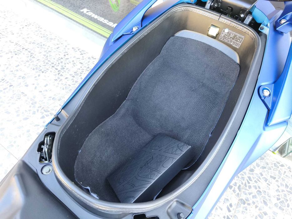 Kymco AK 550 c/ 53cvs
