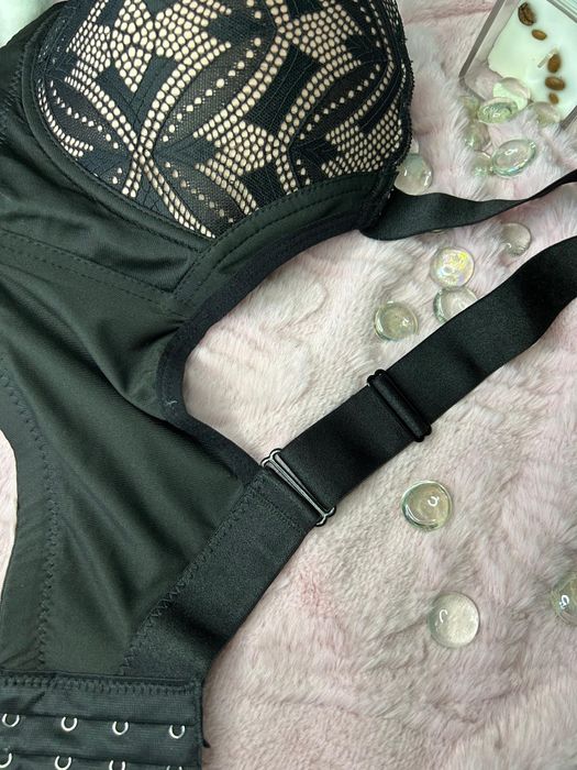 Чорний мереживний бюстгальтер - 85D, 90D, 95E, 100E