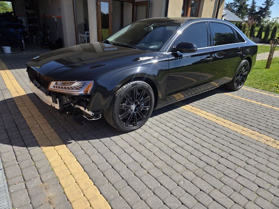 Audi A8 AUDI A8 3.0 TFSI LIFT * Full Led  * Head Up * Dociągi *Kamera 360 Bose