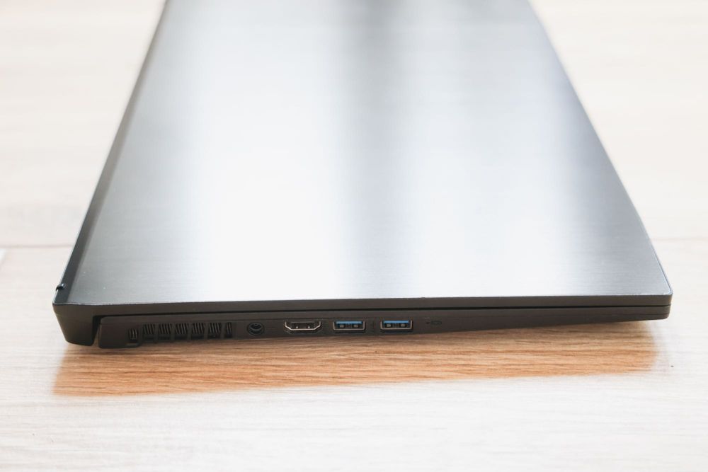 MSI GF75 Thin 10UE RTX 3060 como novo