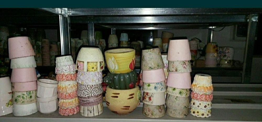 Горшки цветочные продам