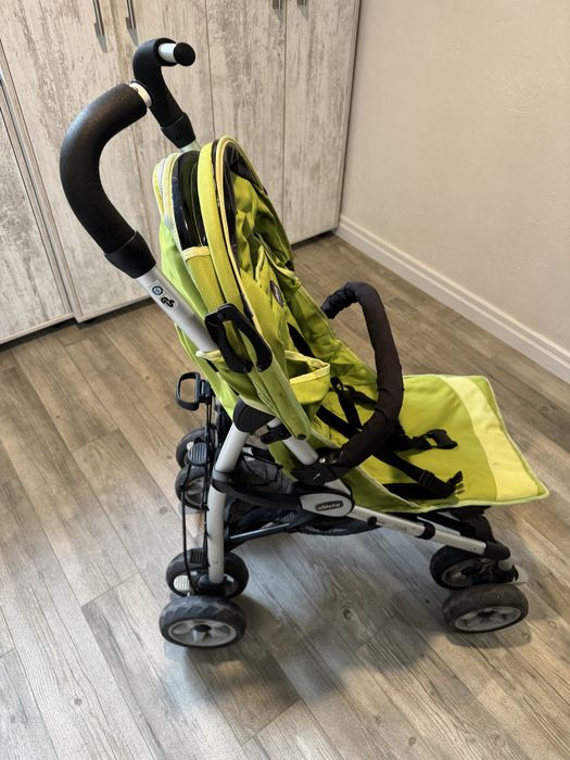 Прогулянкова коляска chicco