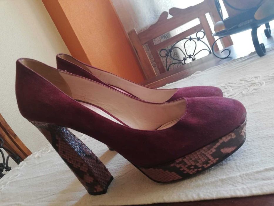 Sapatos Prada tamanho 39