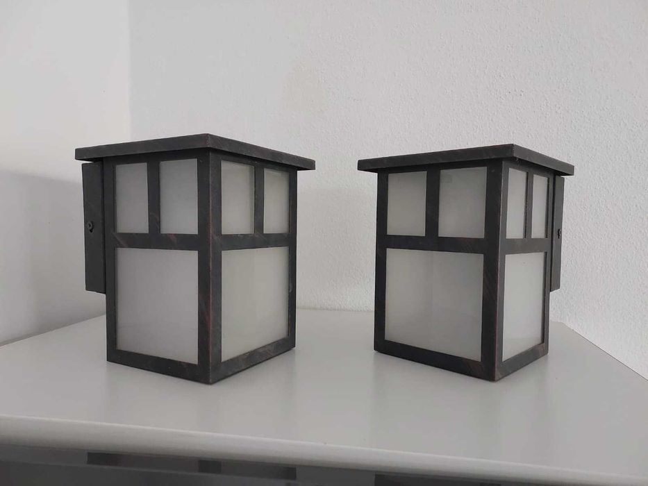2 Candeeiros de Parede para Exterior – Estilo Clássico