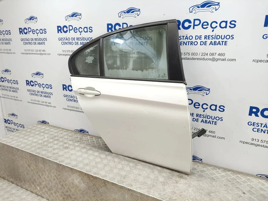 Porta Tras Traseira Direita BMW Serie 3 F30 Sedan Carro 2011 - 2018