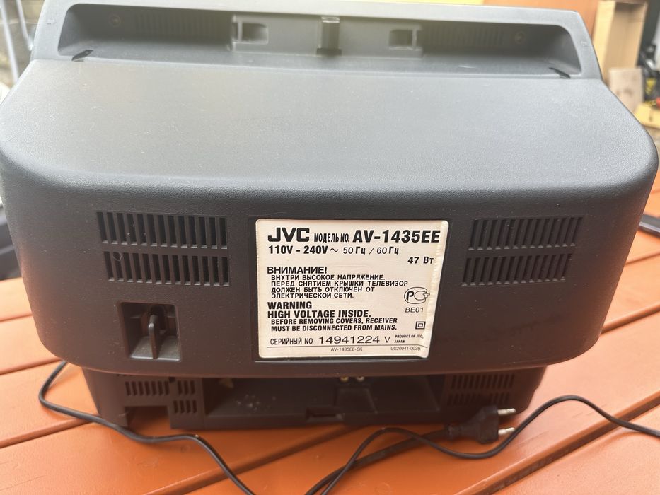 Телевізор JVC AV-1435EE в гарному стані