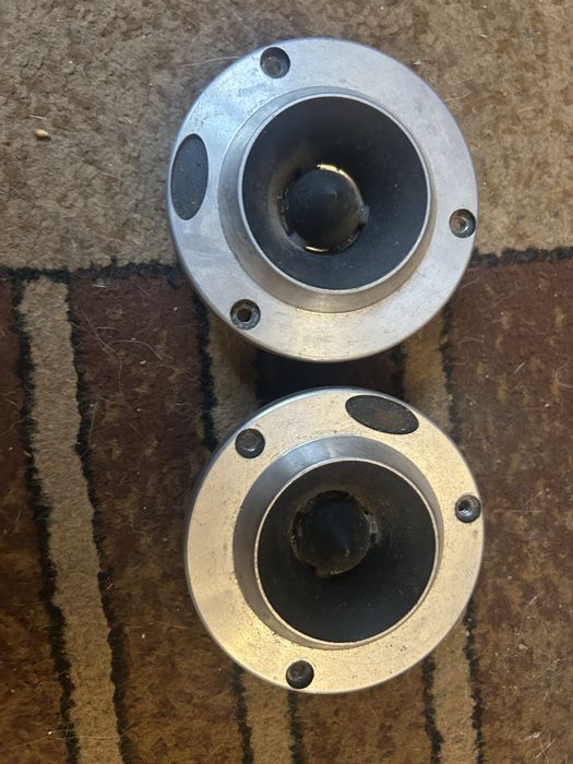 Динамики  в авто