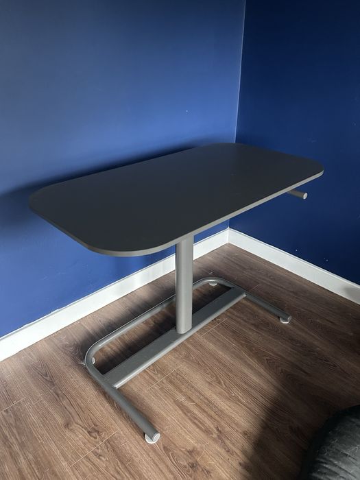 Biurko regulowane z Ikea