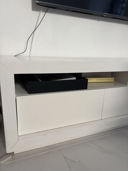 Movel de televisao (estilo ikea)