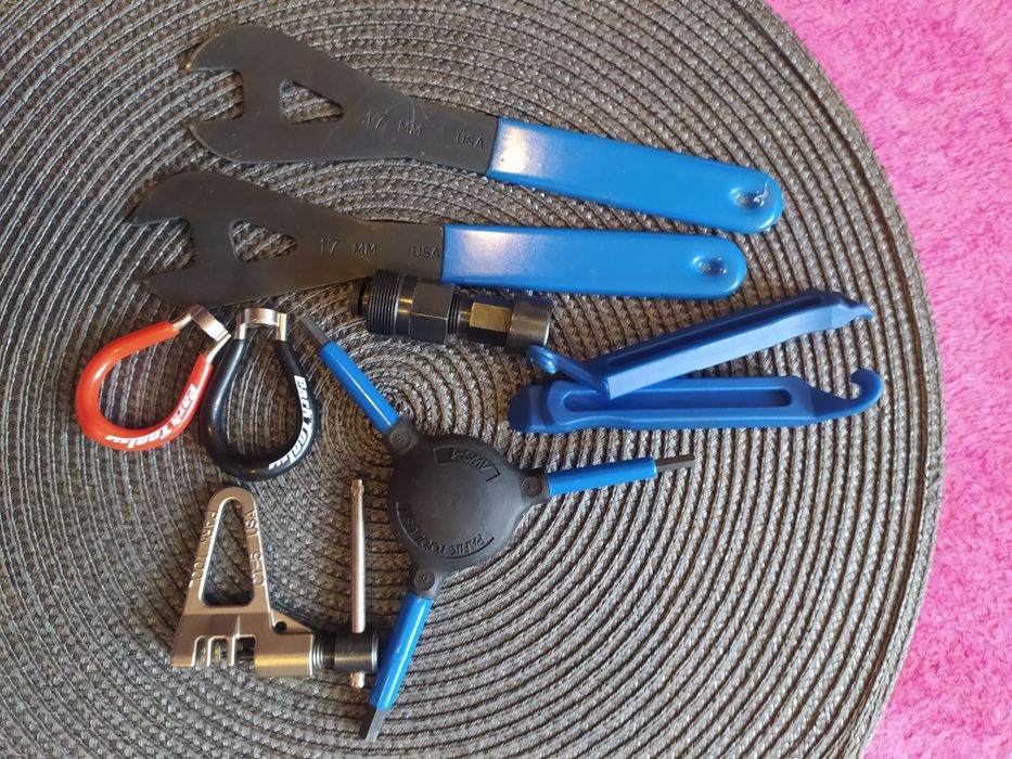 Klucze narzędzia rowerowe