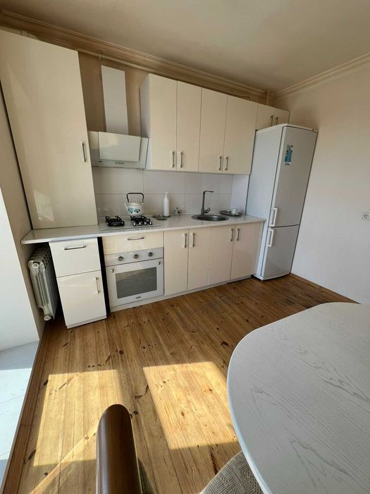 Простора 2-кімнатна квартира з ремонтом | ЖК Зелений Двір!