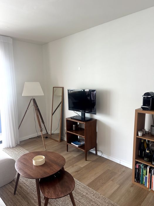 Arrenda-se T2 na Alta de Lisboa – Piscina | Próximo do Metro do Lumiar | 1.900€/mês