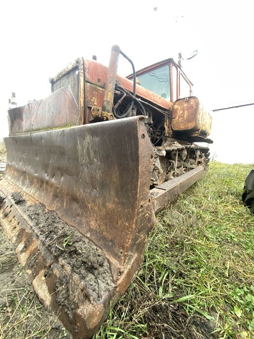 Бульдозер ДТ75.