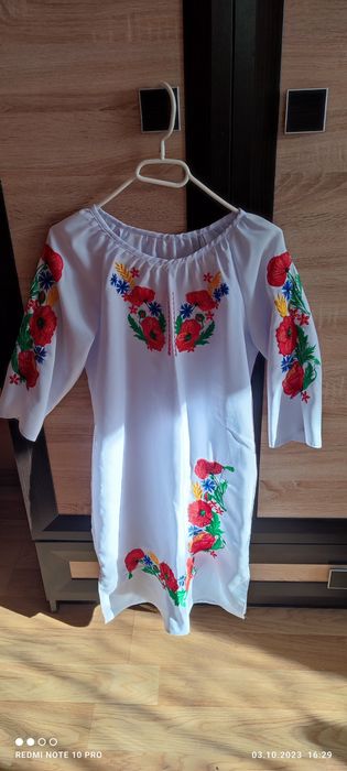 Продам вишите плаття