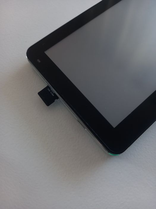 Goclever nawigacja samochodowa GPS ładowarka i karta w komplecie