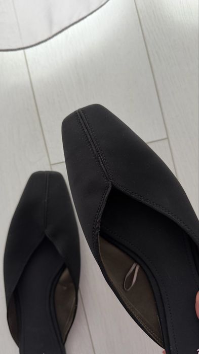 Чорні мюлі Zara 38