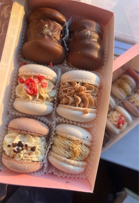 Макаронси, макарон, макарун. Подарунок. День валентина