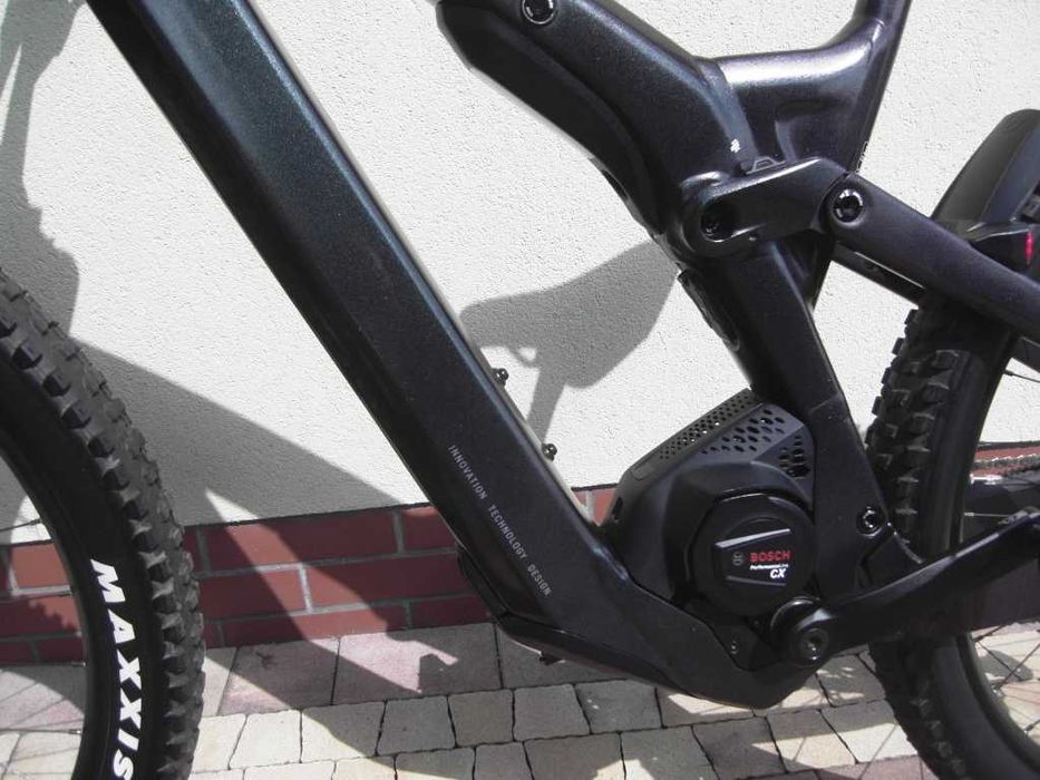 Rower elektryczny Scott Patron eRide 920 Black L (Strike)