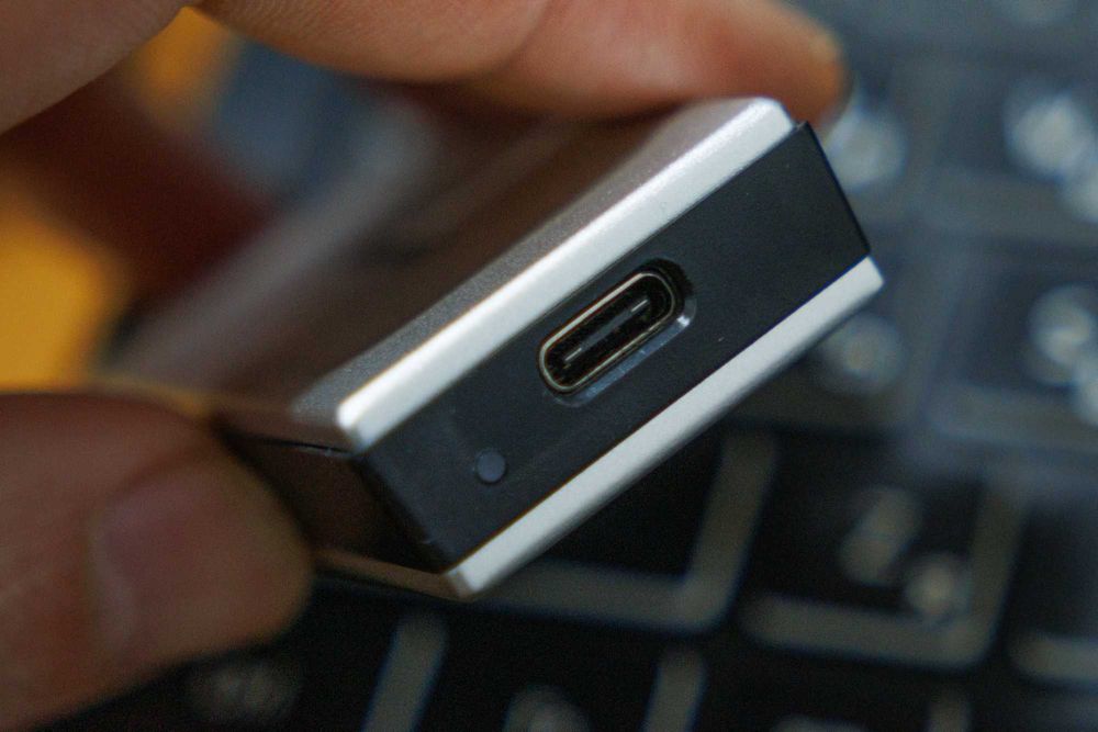 SSD накопичувач Kingston XS2000 1 TB