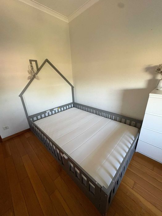 Cama de chão ideal para crianças. Cama montessori