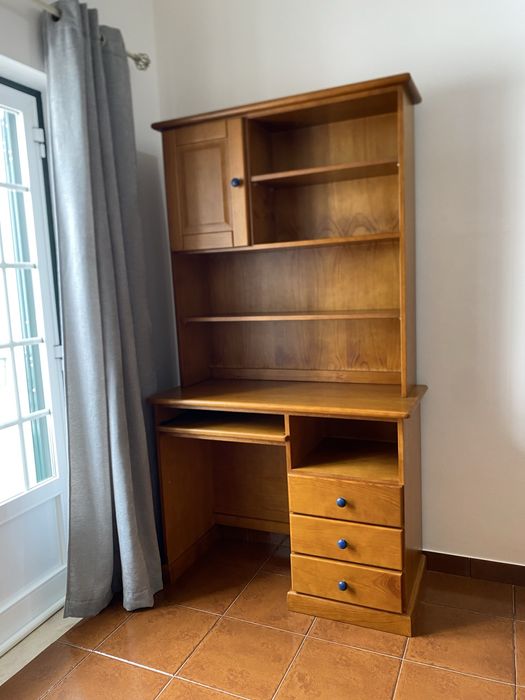 Conjunto de móveis de quarto de solteito