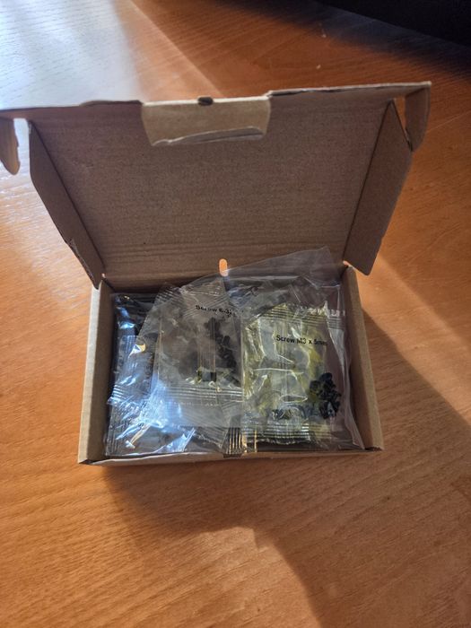 Caixa ATX marca NZXT mod. H7 Flow RGB preta vidro temperado