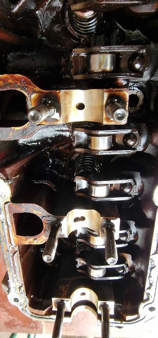Głowica silnika 06B103373T VW 1.6 AVU