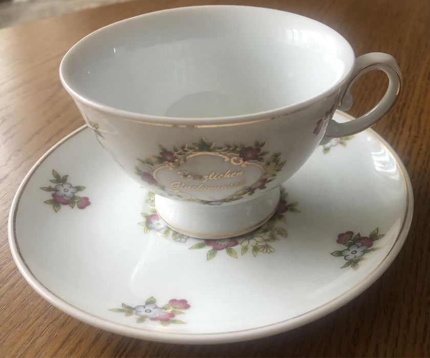 Filiżanka z talerzykiem